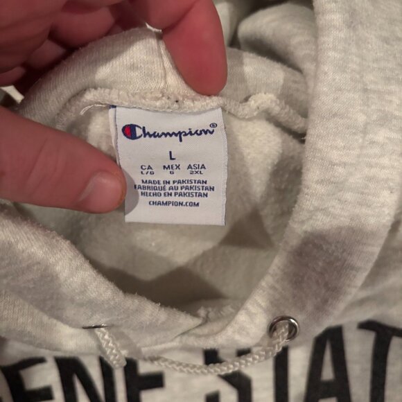 Keene State Owls Champion White Sweatshirt - Size L - Picture 3 of 3